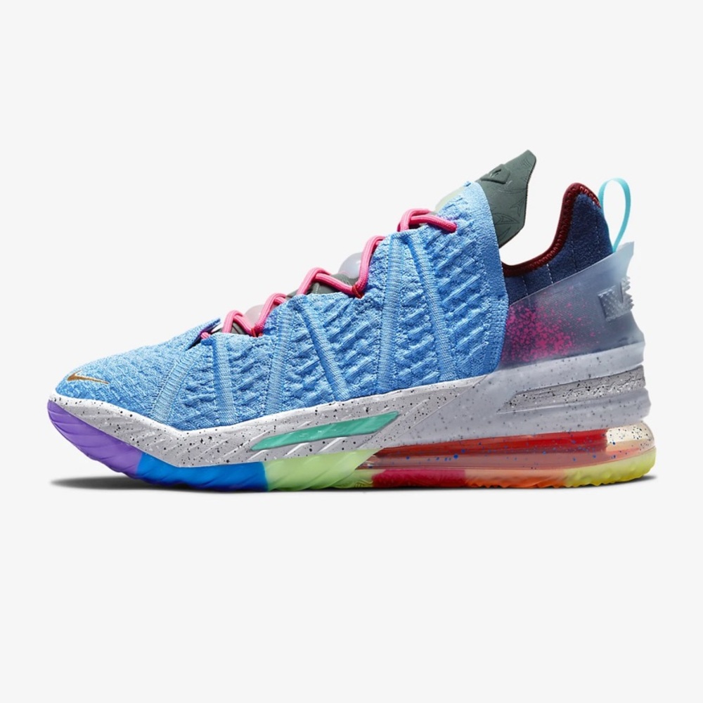 Brand New in Box Men’s size 9.5 Lebron 18